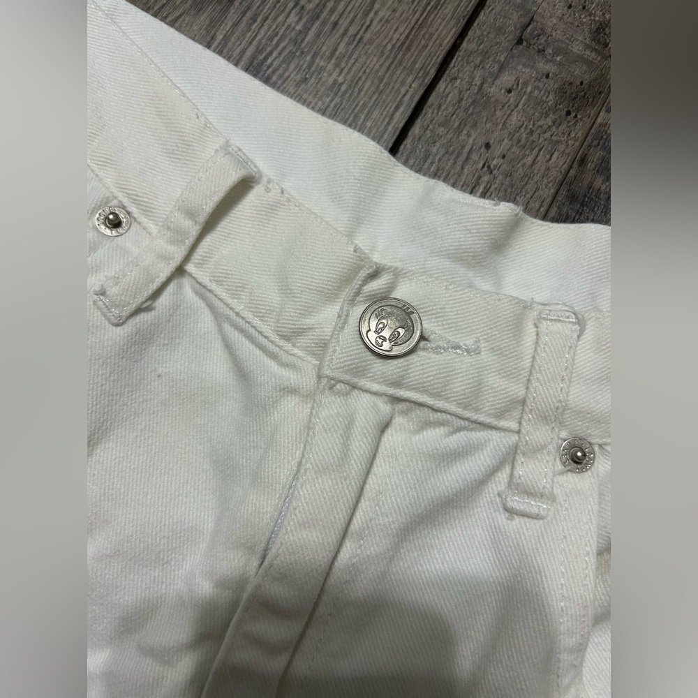 Vintage Y2K Looney Tunes Women's Tweety Bird Denim white Shorts 💯 Cotton - Picture 3 of 7